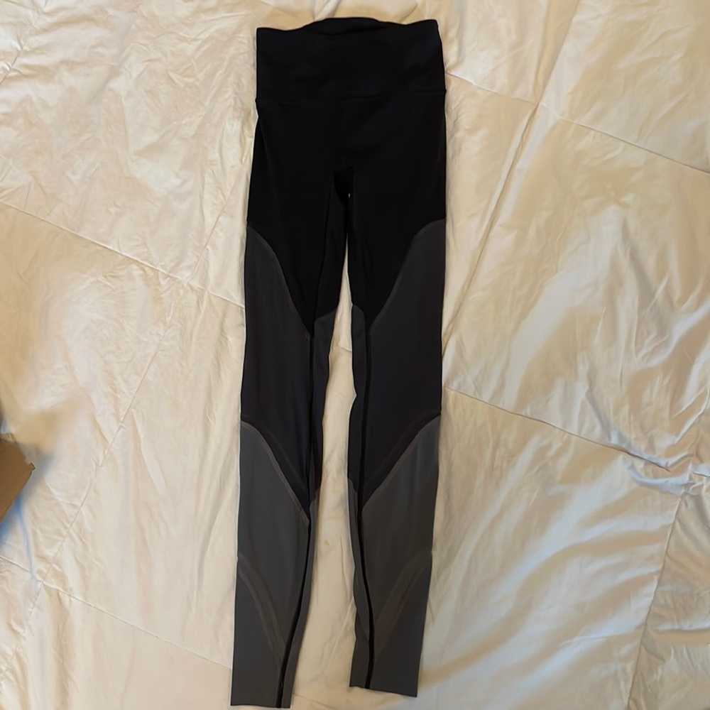 Women’s Lululemon Leggings with Mesh Size 2